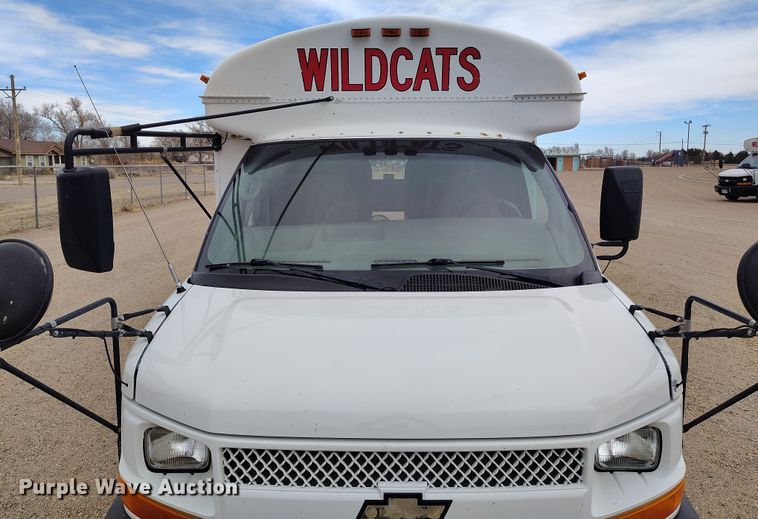 image for item EO9980 2005 Chevrolet Express G3500 school bus