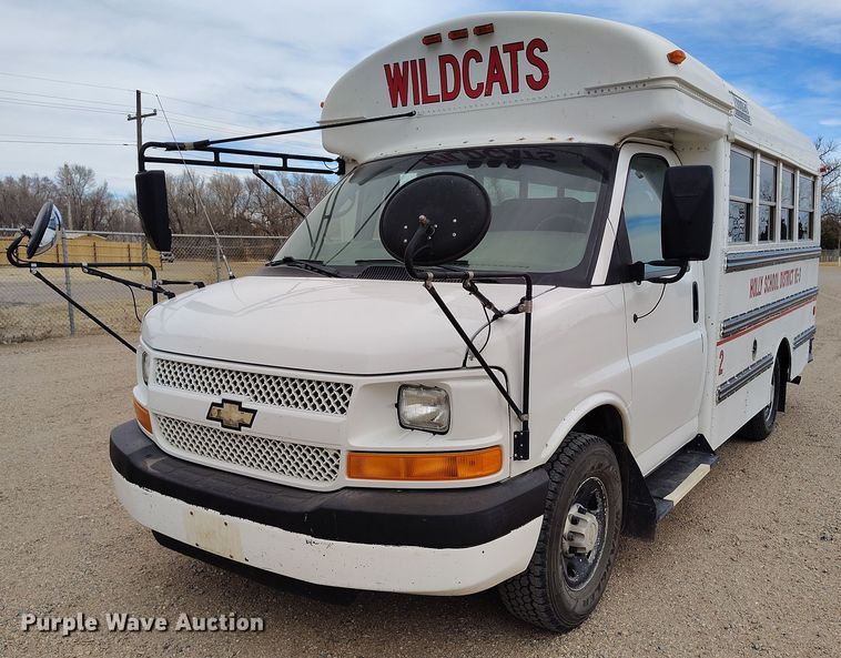 image for item EO9980 2005 Chevrolet Express G3500 school bus