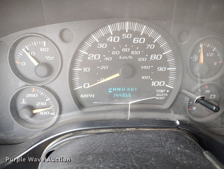 image for item EO9980 2005 Chevrolet Express G3500 school bus