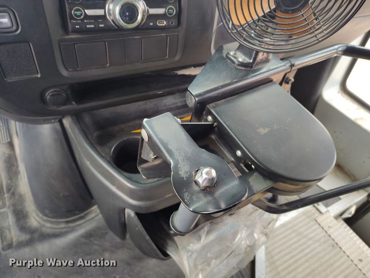 image for item EO9980 2005 Chevrolet Express G3500 school bus