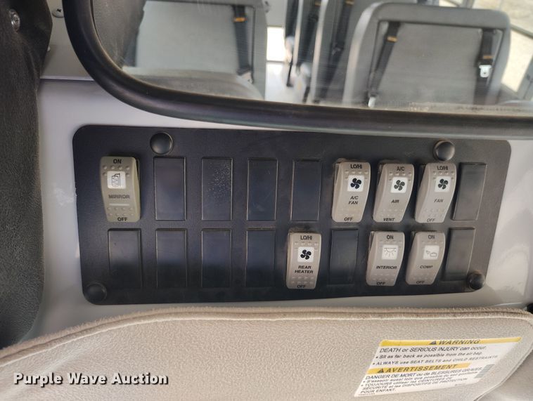 image for item EO9980 2005 Chevrolet Express G3500 school bus