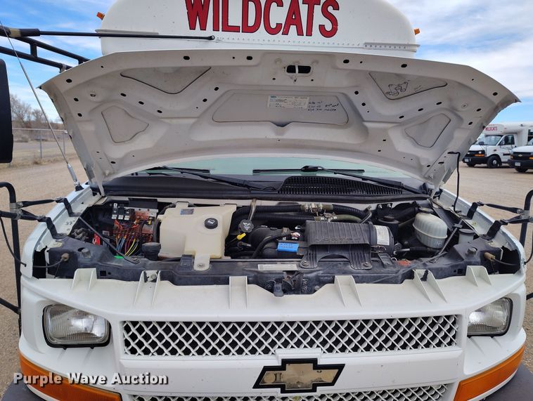 image for item EO9980 2005 Chevrolet Express G3500 school bus