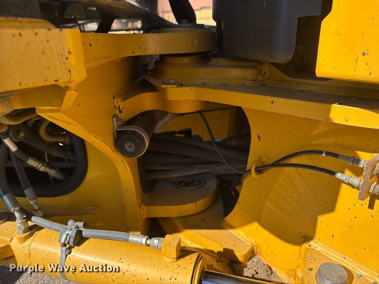 image for item EQ1168 2010 John Deere 770G motor grader