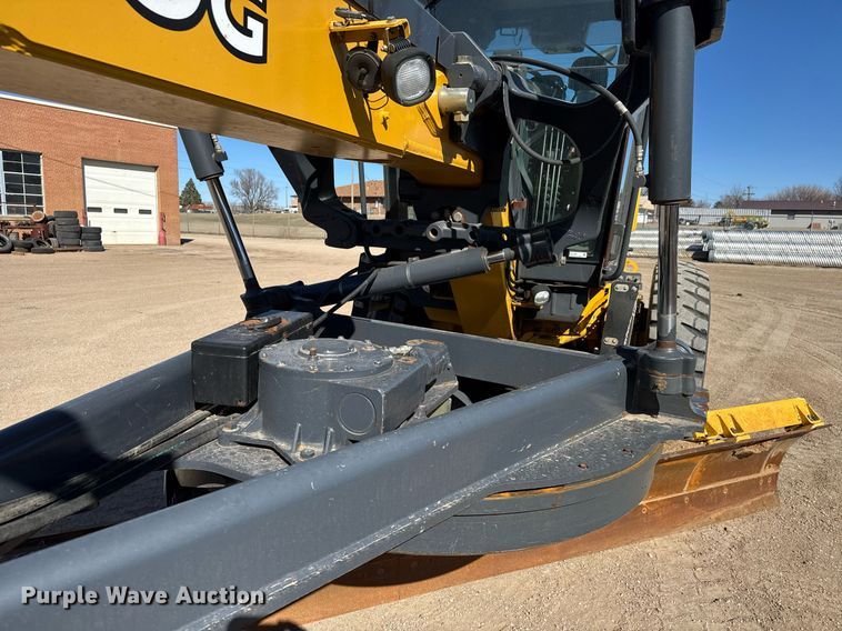 image for item EQ1168 2010 John Deere 770G motor grader