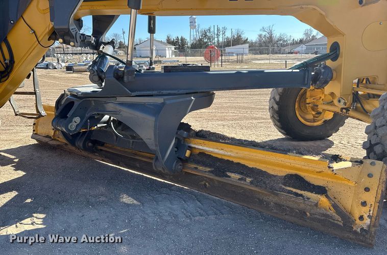 image for item EQ1168 2010 John Deere 770G motor grader