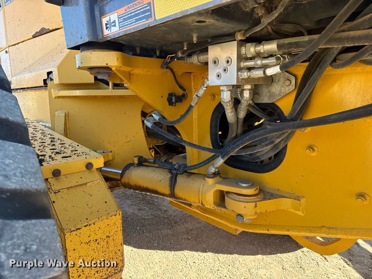 image for item EQ1168 2010 John Deere 770G motor grader