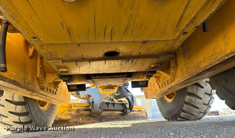 image for item EQ1168 2010 John Deere 770G motor grader