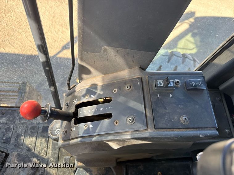 image for item EQ1168 2010 John Deere 770G motor grader