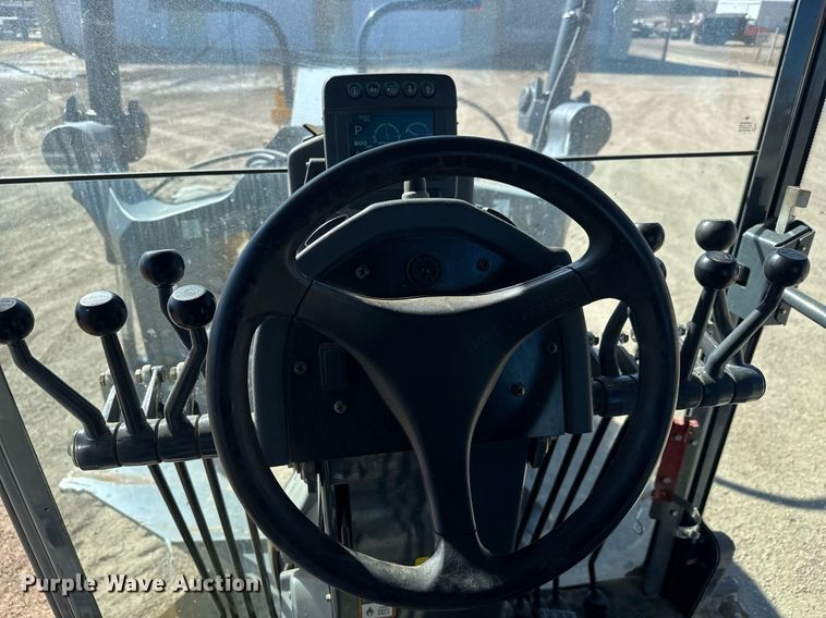 image for item EQ1168 2010 John Deere 770G motor grader