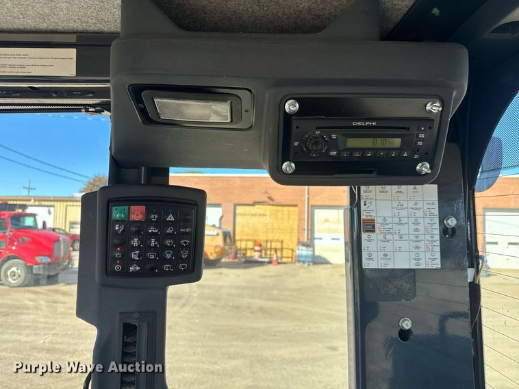 image for item EQ1168 2010 John Deere 770G motor grader