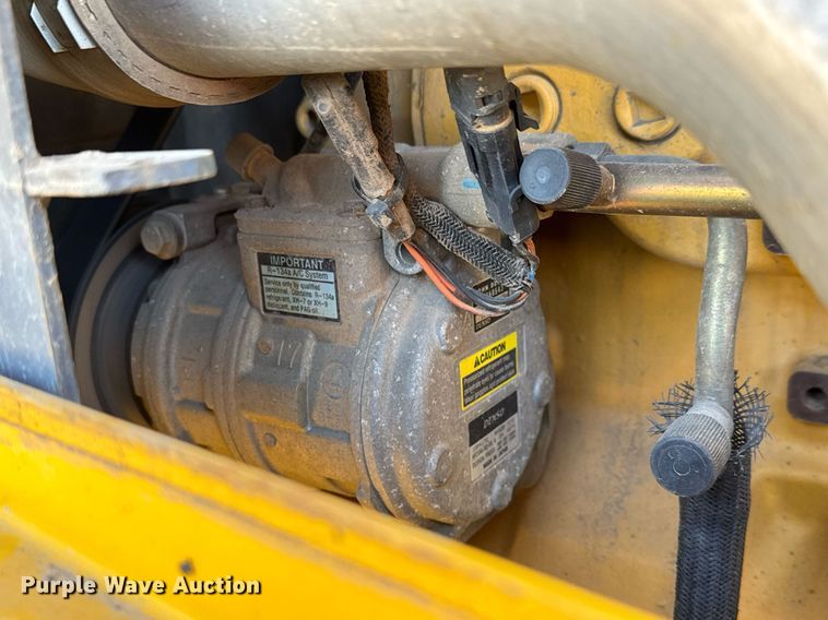 image for item EQ1168 2010 John Deere 770G motor grader