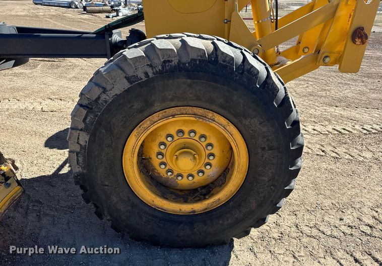 image for item EQ1168 2010 John Deere 770G motor grader