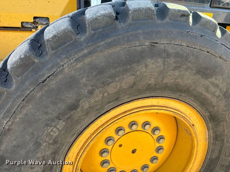 image for item EQ1168 2010 John Deere 770G motor grader