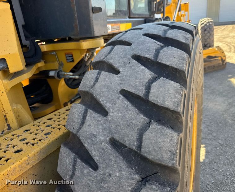 image for item EQ1168 2010 John Deere 770G motor grader