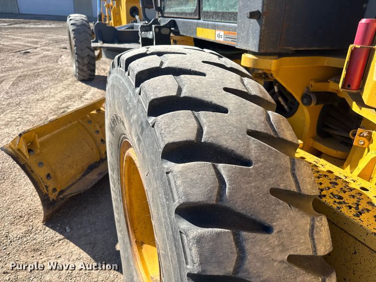 image for item EQ1168 2010 John Deere 770G motor grader