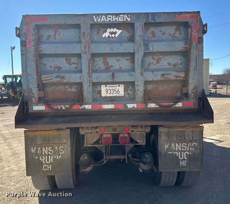 image for item EQ1169 2009 International WorkStar 7400 dump truck