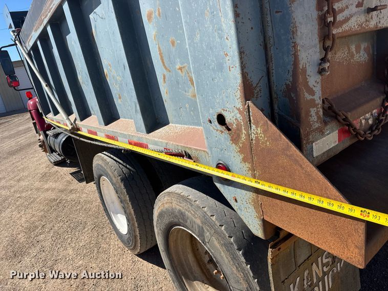 image for item EQ1169 2009 International WorkStar 7400 dump truck