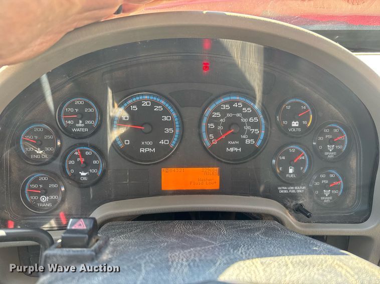 image for item EQ1169 2009 International WorkStar 7400 dump truck