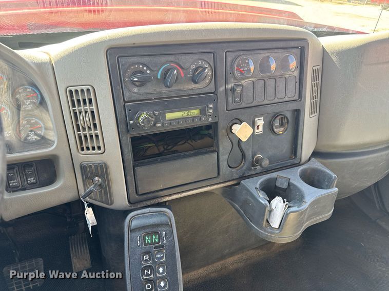 image for item EQ1169 2009 International WorkStar 7400 dump truck