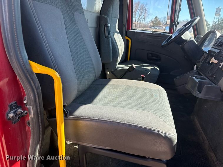 image for item EQ1169 2009 International WorkStar 7400 dump truck