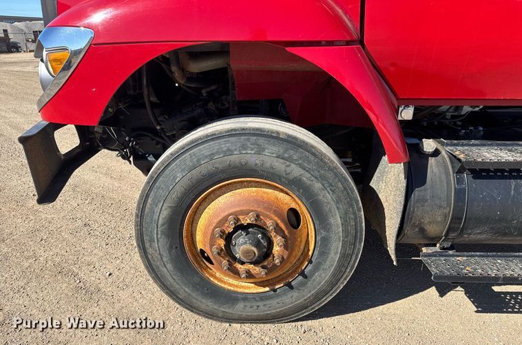 image for item EQ1169 2009 International WorkStar 7400 dump truck