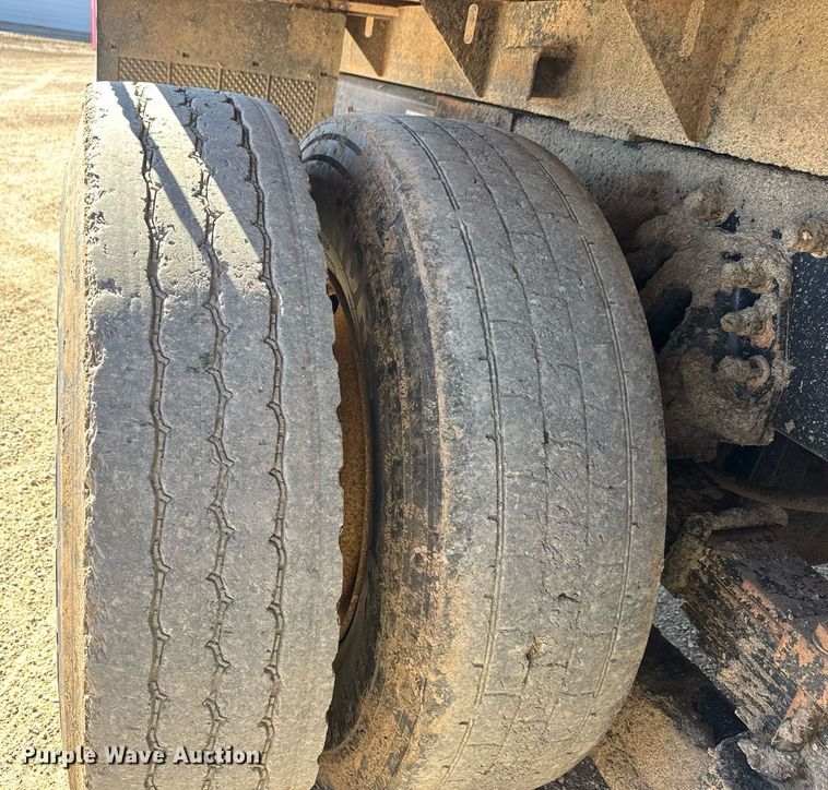 image for item EQ1169 2009 International WorkStar 7400 dump truck