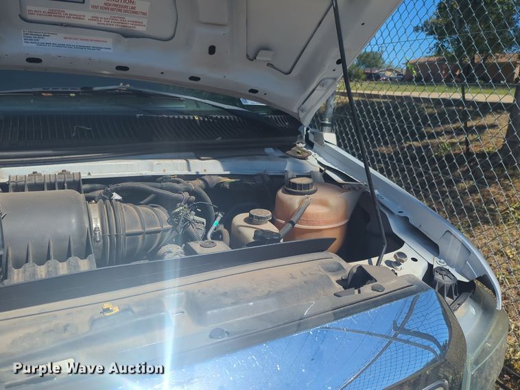 image for item EQ2211 2016 Ford Econoline E450 shuttle bus