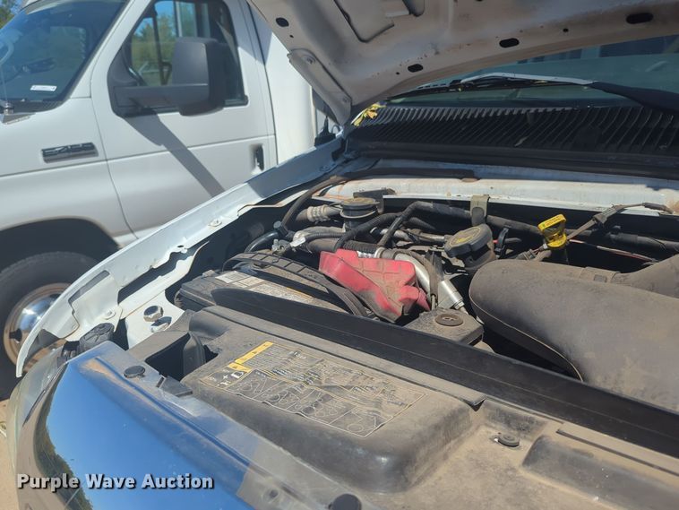 image for item EQ2211 2016 Ford Econoline E450 shuttle bus