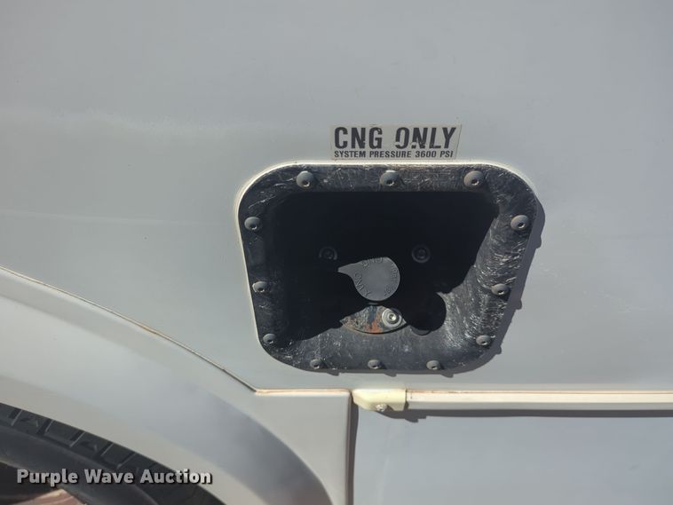 image for item EQ2212 2016 Ford Econoline E450 shuttle bus