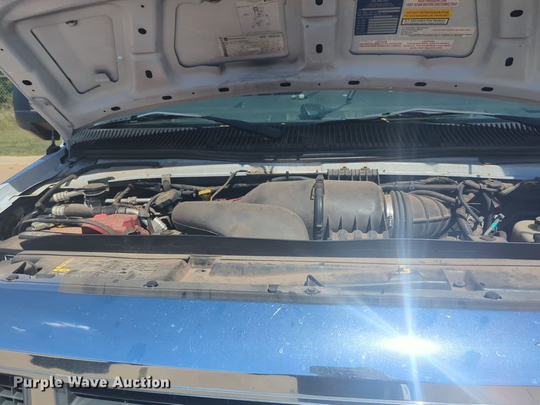 image for item EQ2212 2016 Ford Econoline E450 shuttle bus