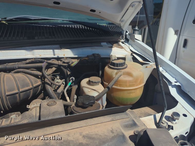 image for item EQ2212 2016 Ford Econoline E450 shuttle bus