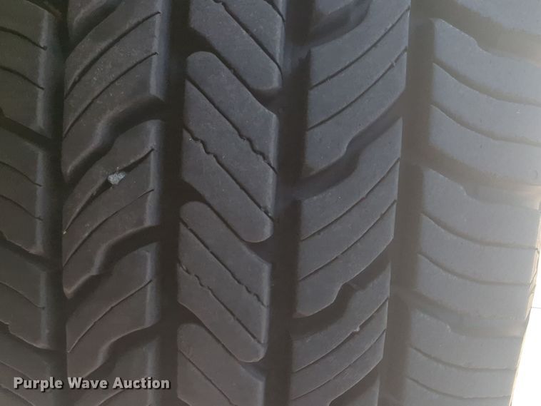 image for item EQ2212 2016 Ford Econoline E450 shuttle bus