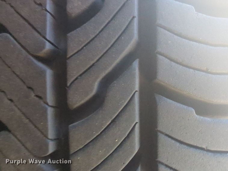 image for item EQ2212 2016 Ford Econoline E450 shuttle bus