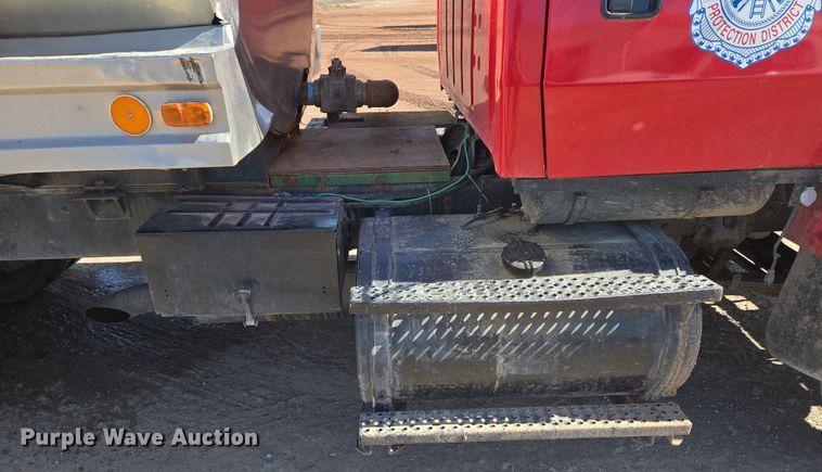 image for item EQ6799 1995 Ford L9000 tanker fire truck