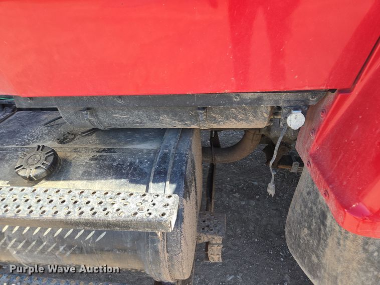 image for item EQ6799 1995 Ford L9000 tanker fire truck