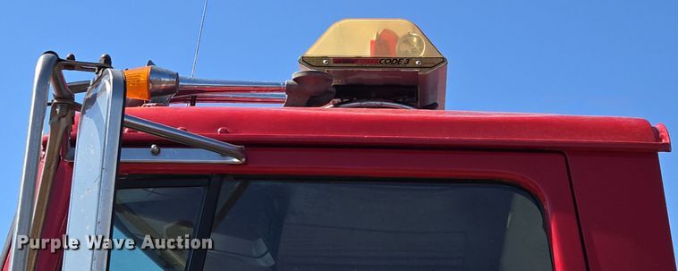 image for item EQ6799 1995 Ford L9000 tanker fire truck