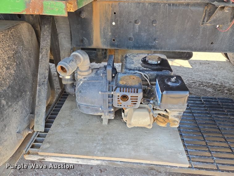 image for item EQ6799 1995 Ford L9000 tanker fire truck