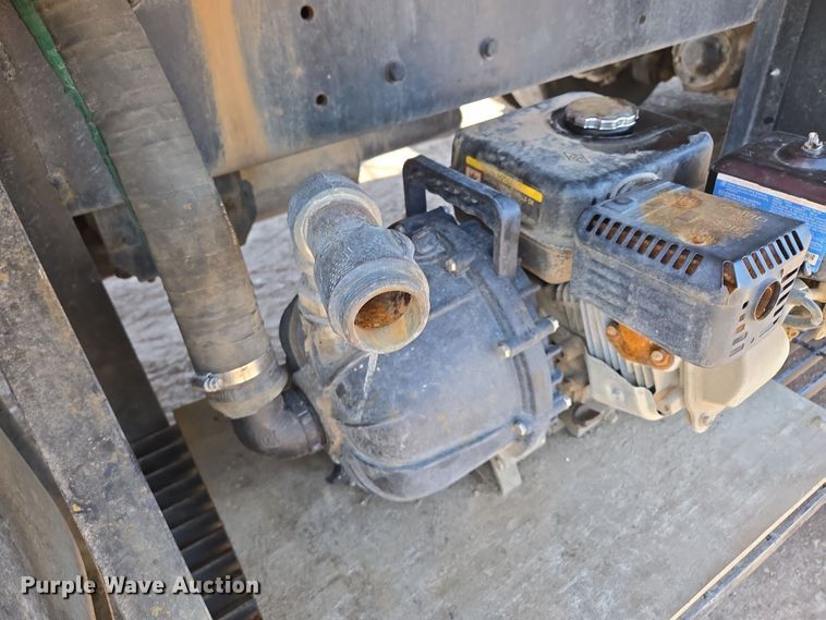 image for item EQ6799 1995 Ford L9000 tanker fire truck