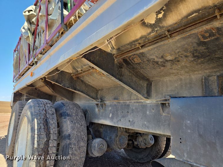 image for item EQ6799 1995 Ford L9000 tanker fire truck