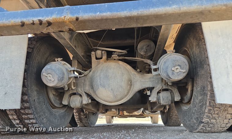 image for item EQ6799 1995 Ford L9000 tanker fire truck