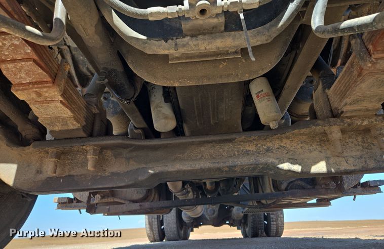 image for item EQ6799 1995 Ford L9000 tanker fire truck