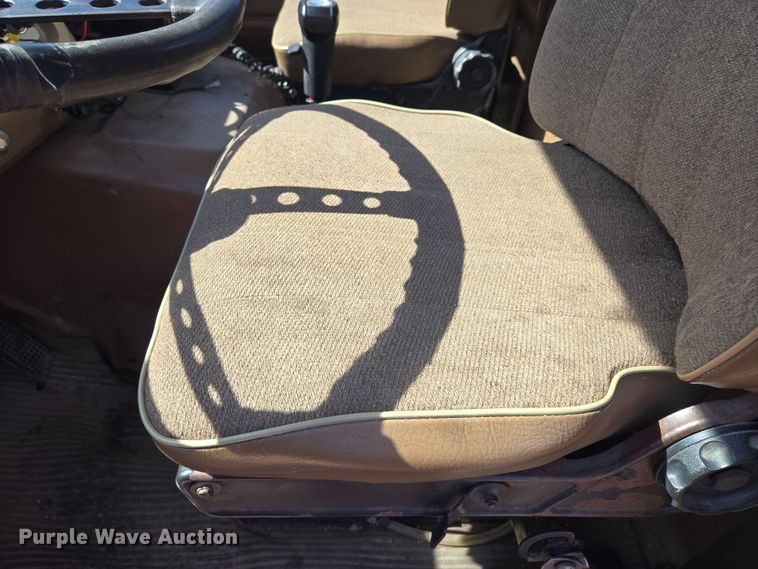 image for item EQ6799 1995 Ford L9000 tanker fire truck