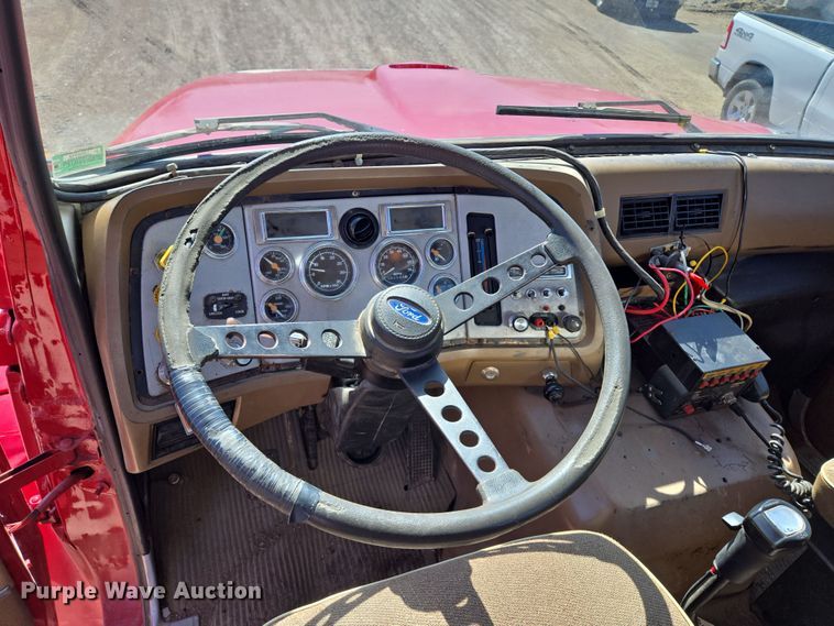 image for item EQ6799 1995 Ford L9000 tanker fire truck