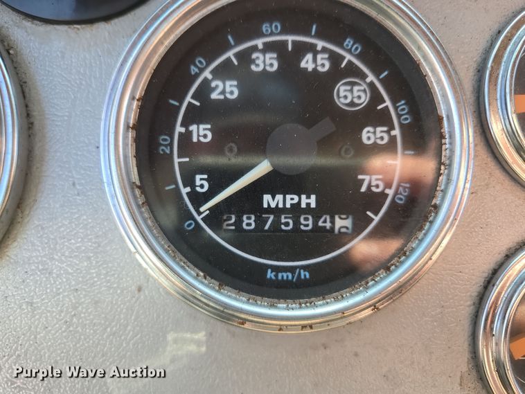 image for item EQ6799 1995 Ford L9000 tanker fire truck