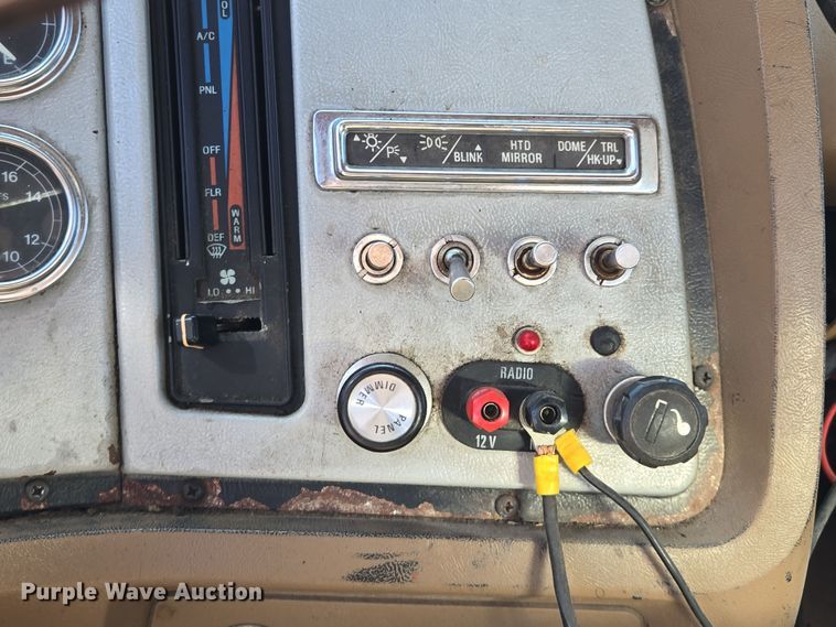 image for item EQ6799 1995 Ford L9000 tanker fire truck