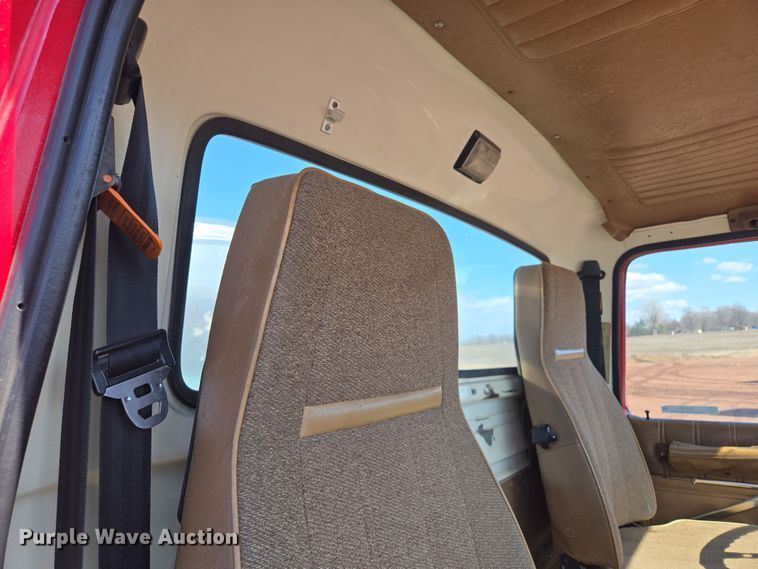 image for item EQ6799 1995 Ford L9000 tanker fire truck