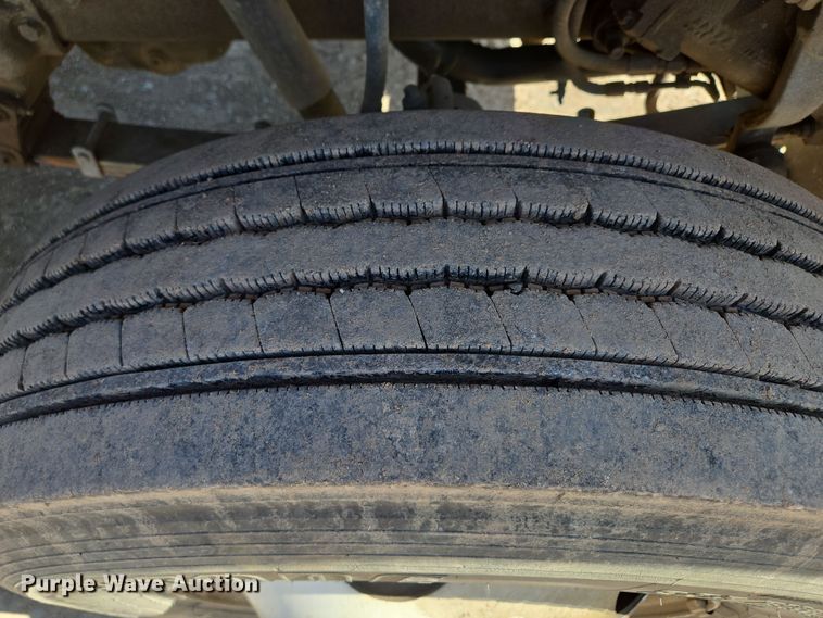 image for item EQ6799 1995 Ford L9000 tanker fire truck