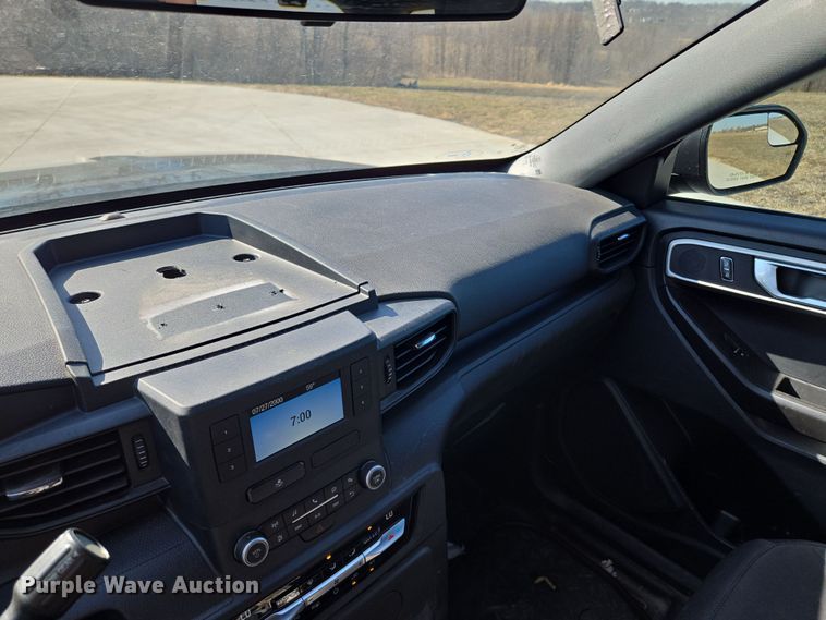 image for item EQ6803 2020 Ford  Explorer Police Interceptor SUV