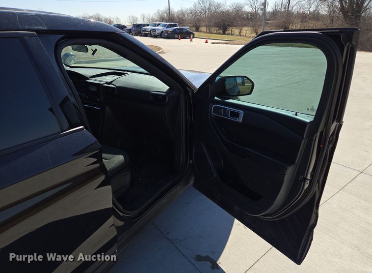 image for item EQ6803 2020 Ford  Explorer Police Interceptor SUV