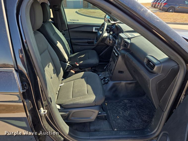 image for item EQ6803 2020 Ford  Explorer Police Interceptor SUV
